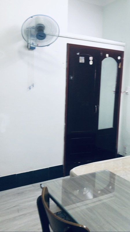 Phòng trọ 20m2 full nội thất. Tollet riêng. Tủ lạnh , máy lạnh, máy giặt