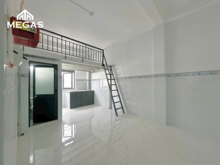 CHO THUÊ PHÒNG MỚI XÂY - GÁC CAO - RỘNG 30M2 NGAY QUANG TRUNG - CV LÀNG HOA