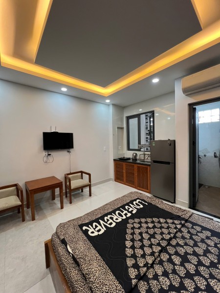 Căn Hộ Dịch Vụ - Máy Giặt Riêng, dọn phòng hàng tuần - Nơ Trang Long