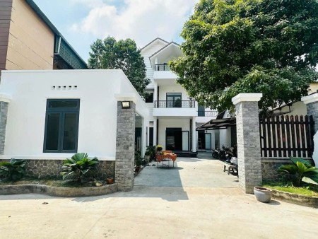 CHO THUÊ CĂN HỘ CAO CẤP MỚI XÂY, CHƯA QUA SỬ DỤNG FULL NỘI THẤT
