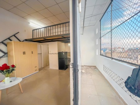 Cho thuê phòng trọ có gác , máy lạnh cửa sổ trời ngay chợ Phạm Đăng Giảng Bình Tân