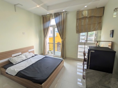 Phòng Trọ BAN CÔNG THOÁNG Full nội thất Nguyễn Hữu Cảnh gần Khu Đại Học Hàng Xanh Hutech Hồng Bàng