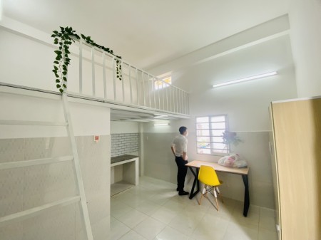 Phòng trọ có gác, có máy lạnh cho thuê ngay tại đường Nguyễn Chánh Sắt, quận Tân bình