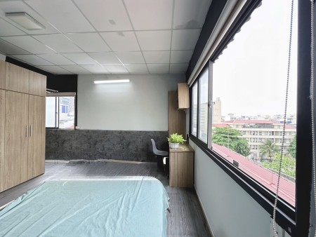Căn hộ 1 phòng ngủ 55m2 tách bếp view máy bay Cộng Hoà Tân bình