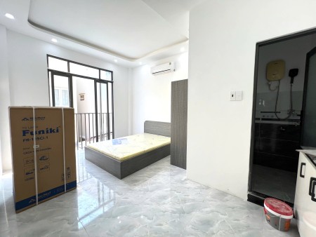 PHÒNG 30m2 MỚI 100% BAN CÔNG, XA BẾP - QUẬN BÌNH THẠNH GẦN QUẬN 1, QUẬN 3, QUẬN 2, QUẬN PHÚ NHUẬN