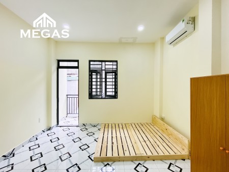 Phòng ban công giá tốt đường Nguyễn Thị Định, sát Mai Chí Thọ giá tốt.