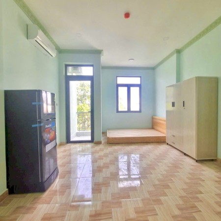CHIẾC TRỌ RỘNG RÃI, THOÁNG MÁT, BAN CÔNG VÀ ĐẦY ĐỦ NỘI THẤT