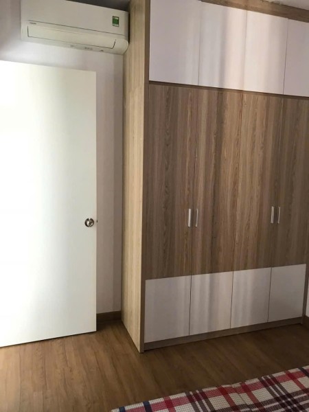 Chung cư Screc , Trường Sa,Q3:Giá 13.5tr/th căn 85m2 2p ngủ, 2wc