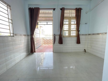 PHÒNG TRỌ SỬ DỤNG NGUYÊN LẦU RỘNG TỚI 25M2 GIÁ CHỈ 3TR NGAY CHỢ KHUÔNG VIỆT