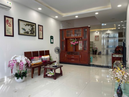 Cho thuê Nhà KDC Cát Lái Q2 đường 12m, 8x20m 1 trệt 3 lầu, 4 PN có nội thất 20tr
