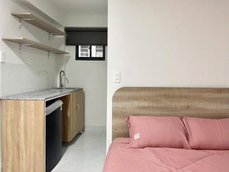 PHÒNG ĐẸP, CỬA SỔ THOÁNG NGAY VỊ TRÍ TRUNG TÂM QUẬN 7