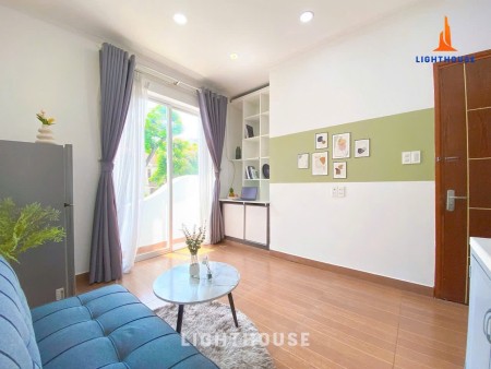 Cho thuê căn hộ dịch vụ với 1 phòng ngủ và ban công full nội thất gần LOTTE Mart Tân Bình