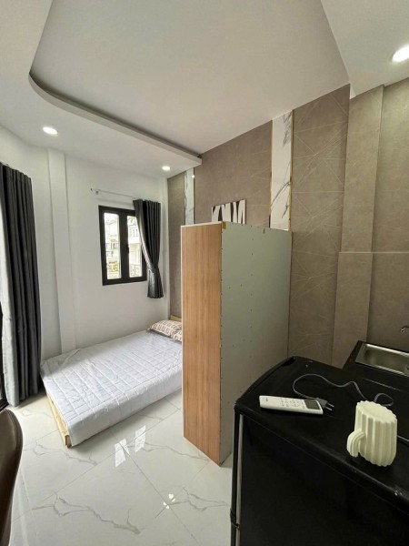 Thuê ngay phòng 30m2 ban công full nội thất ngay Phan Văn Trị , Bình Thạnh