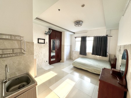 TRỐNG CĂN BAN CÔNG FULL NỘI THẤT TẠI TRƯỜNG CHINH