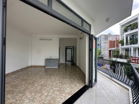 CHO THUÊ PHÒNG BAN CÔNG NGAY KHU VIP HIỆP THÀNH CITY – NGUYỄN THỊ BÚP, Q.12 – GẦN CÔNG VIÊN PHẦN MỀM