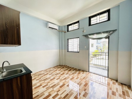 Phòng Ban Công Đón Gió - Dương Quảng Hàm, Gần ĐH CÔNG NGHIỆP Gò Vấp