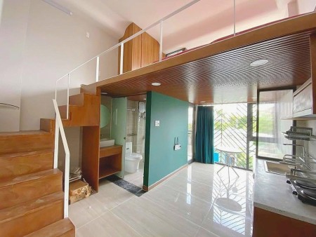 PHÒNG DUPLEX LỚN CÓ BAN CÔNG NGAY HÀNG XANH XVNT