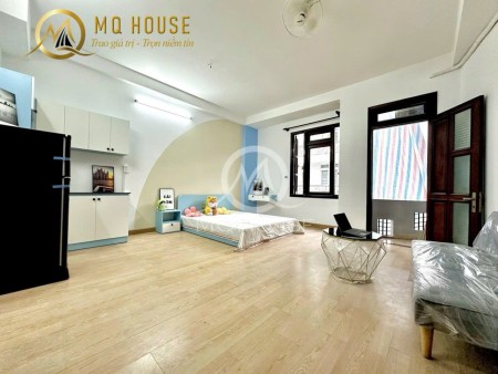 Phòng full nội thất 50m2 ban công lớn, thang máy ở Phổ Quang Phú Nhuận giáp Tân Bình Q3 Bình Thạnh