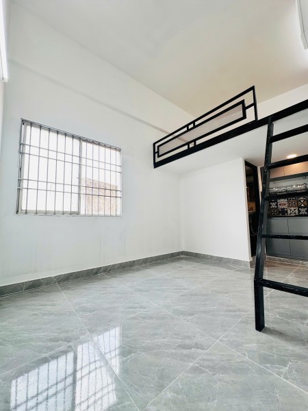  Phòng trọ giá rẻ, mới xây có gác, cửa sổ gần Đại học Hutech, GTVT