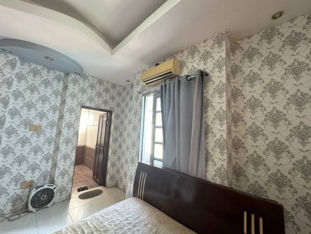Cho thuê phòng đẹp 25m², có ban công, máy lạnh, khu vực Duy Tân – Phú Nhuận, giá chỉ 4.xtr/ 1 tháng