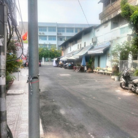 Cho thuê nhà nguyên căn diện tích 4x13, giá 13tr/tháng