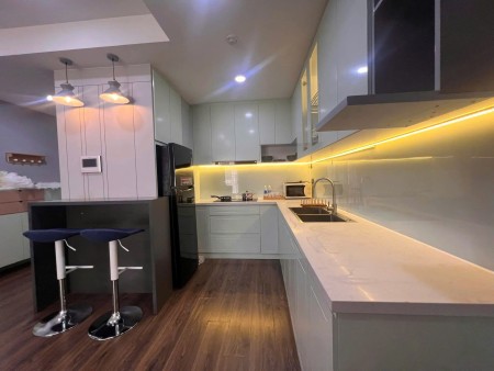 Chung cư Sky center ,P2,Tân Bình: 107m2,3p ngủ,2wc,NTCC, 21tr/th