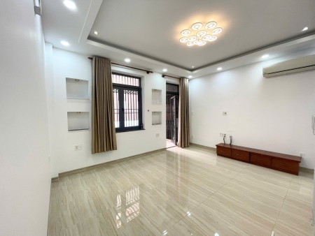 Cho thuê nhanh Phạm Hùng Nối dài mới tinh Cửa sổ Gian sau Rộng thoáng