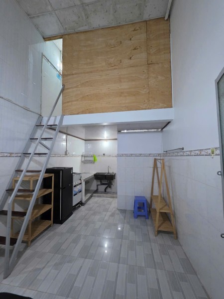 Phòng trọ có gác lửng full nội thất tiết kiệm điện tại TPBT