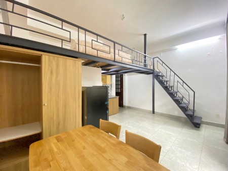 CHO THUÊ PHÒNG CÓ GÁC GẦN CỔNG SAU ETOWN CỘNG HOÀ KHU K300