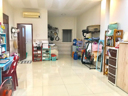 CẦN TÌM 2 BẠN NỮ Ở GHÉP TẠI XÓM CHIẾU - QUẬN 4
