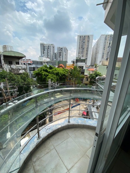 Chính Chủ Cho Thuê 1 Phòng Ngủ Ban Công Giá Rẻ