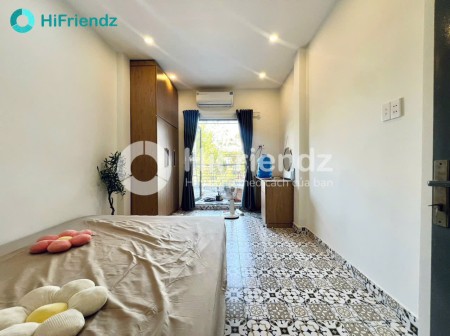 CĂN HỘ STUDIO BAN CÔNG TÁCH BẾP