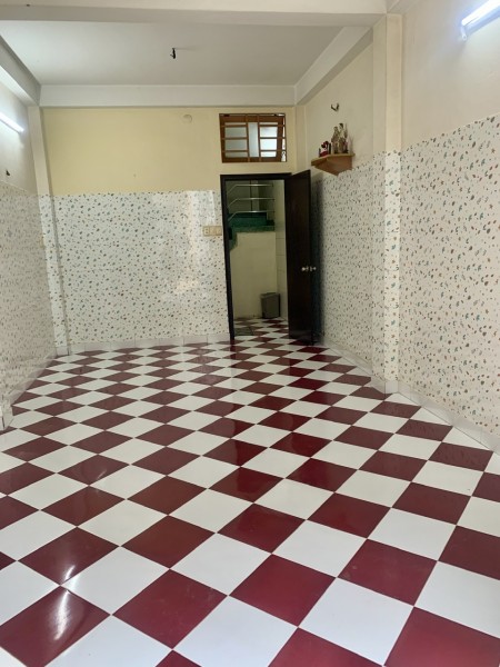 Cho thuê phòng nguyên lầu 2 nhà vệ sinh riêng