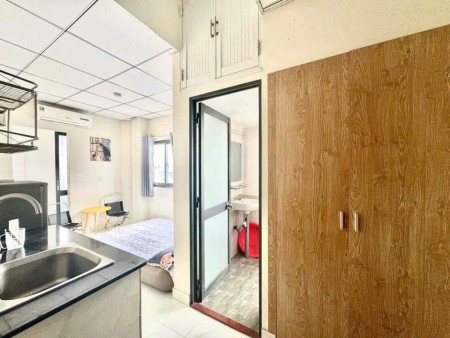 Phòng Căn hộ dịch vụ siêu đẹp - Kế bên Đại Học Công Thương Quận Tân Phú