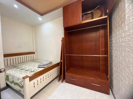 C/c Đặng văn Ngữ,P13,Phú Nhuận:2p ngủ, 2wc, Nội thất,11tr