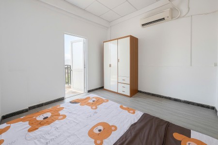 Phòng trọ 1 phòng ngủ tách bếp ban công riêng gần đại học Hutech, gần Landmark đường Ung Văn Khiêm