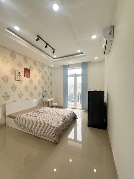 Phòng trọ Bình Thạnh có ban công 30m2 cho thuê gần Đặng Thuỳ Trâm, ĐH Văn Lang đường Bình Lợi