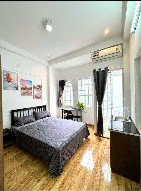 Phòng mới, ban công, cửa sổ, sẵn tiện nghi. 98 Thích Quảng Đức98/21, Đường Thích Quảng Đức, P5, PN