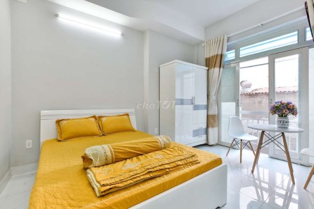 PHÒNG LỚN FULL NT CỬA SỔ LỚN NGAY ĐH BÁCH KHOA TÔ HIẾN THÀNH
