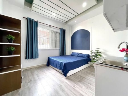Cho thuê phòng có cửa sổ thoáng mát full nội thất 35m2 tại Phú Nhuận - Gần Q1, Bình Thạnh, Tân Bình