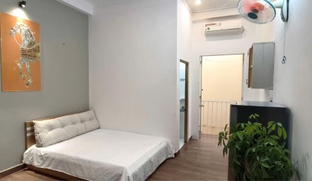 Cho thuê phòng 30m2 full nội thất, ban công, máy giặt riêng - ngay Phan Xích Long, Phú Nhuận
