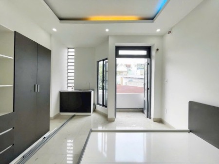Thuê Ngay Studio 30m2 + Ban Công Nội Thất Full Mới