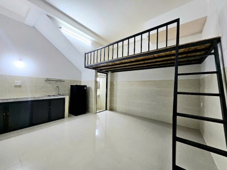 Căn hộ ban công, full nội thất, ngay Tô Ký, CVPM Quang Trung