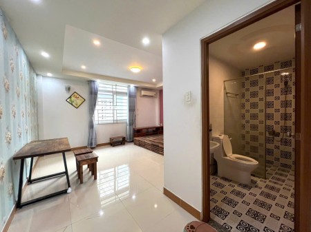 Căn hộ cho thuê nguyên tầng ( 2 phòng - 1nvs - 1 sân rộng) - gần cầu Chánh Hưng