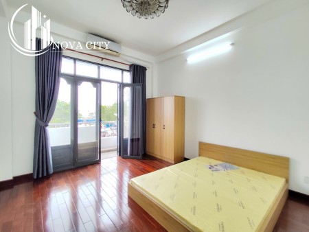Căn hộ cao cấp - 1 phòng ngủ - ban công gần Aeon Tạ Quang Bửu