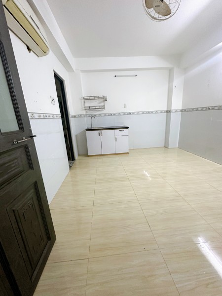 PHÒNG TRỌ MÁY LẠNH BAN CÔNG THOÁNG SẠCH SẼ TIỆN NGHI NGUYỄN SỸ SÁCH TÂN BÌNH GẦN ĐẠI HỌC CÔNG THƯƠNG