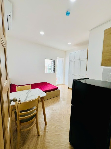 Phòng Studio bancon riêng full nội thất 30m2 - 71 Hồ Bá Kiện Quận 10
