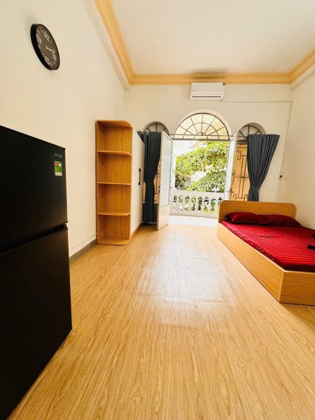 Phòng Căn Hộ bancon siêu rộng, đẹp đủ nội thất – 21/1 Trường Sơn, P.4, Q.Tân Bình