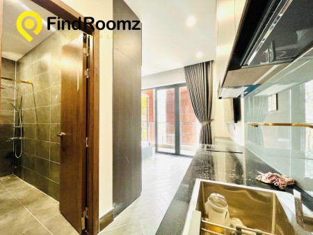 Căn hộ dịch vụ có ban công Full nội thất