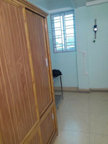 Gia đính cho thuê Phòng trọ khép kín. DT 20 m2, 2,4 triệu/tháng Đường Cổ nhuế, Bắc Từ liêm HN